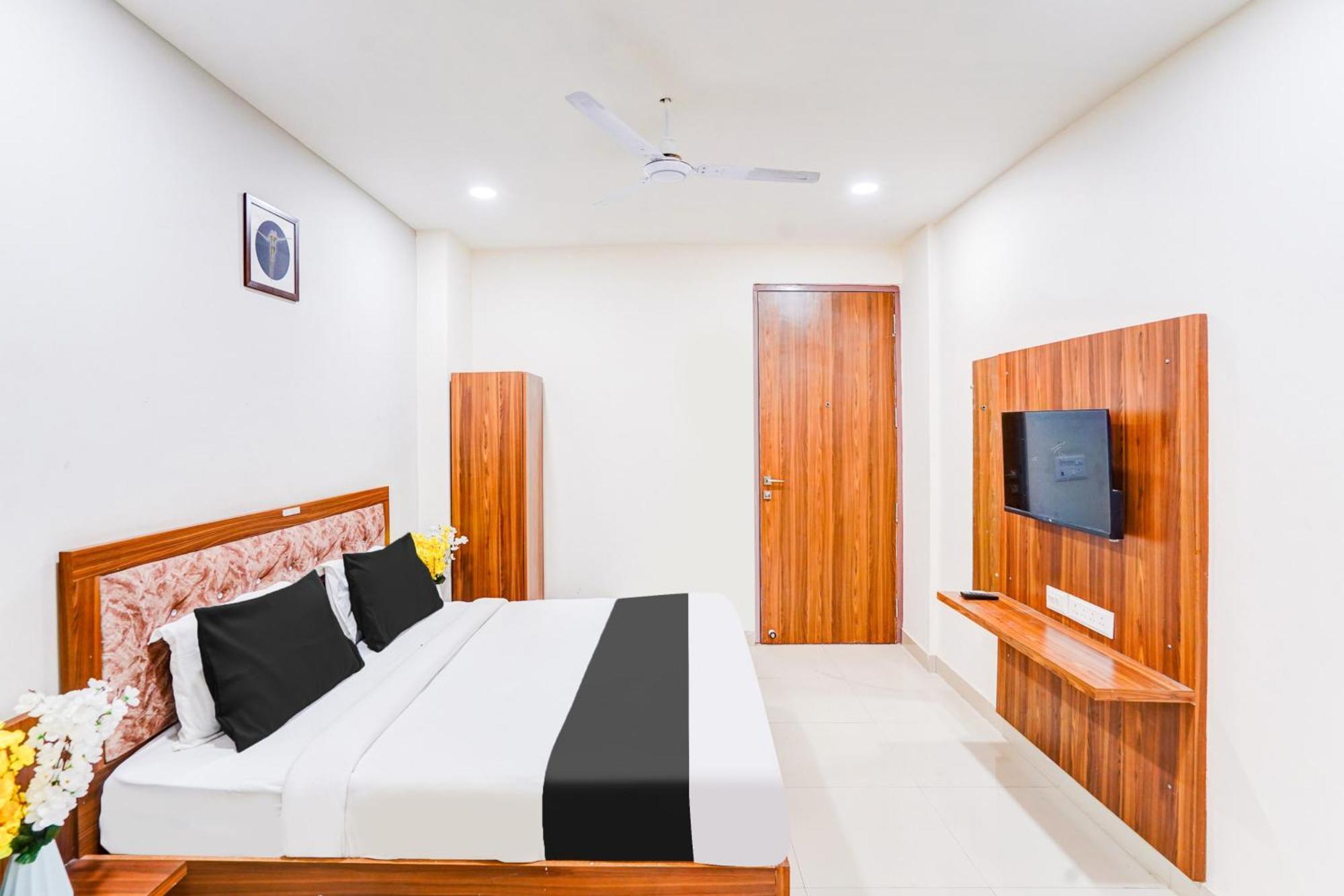 Super Collection O Sector 104 Noida Hotel ภายนอก รูปภาพ