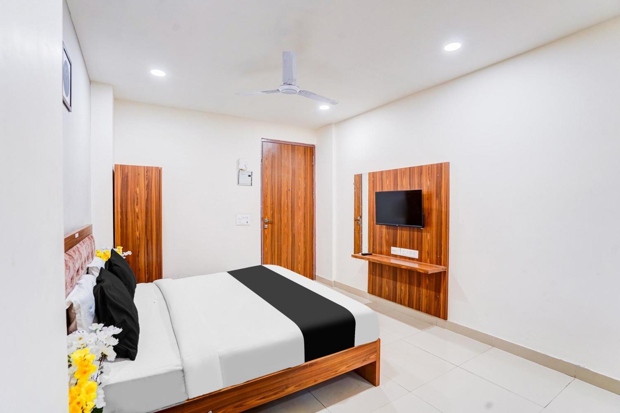 Super Collection O Sector 104 Noida Hotel ภายนอก รูปภาพ