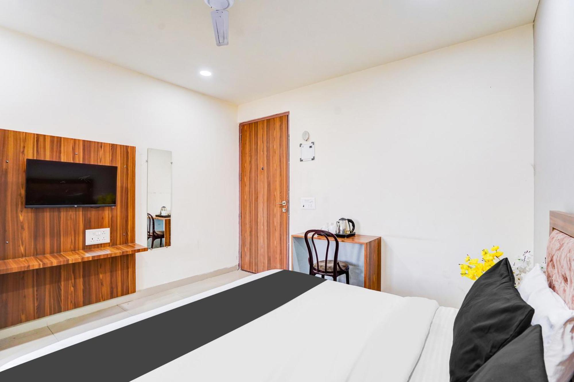 Super Collection O Sector 104 Noida Hotel ภายนอก รูปภาพ