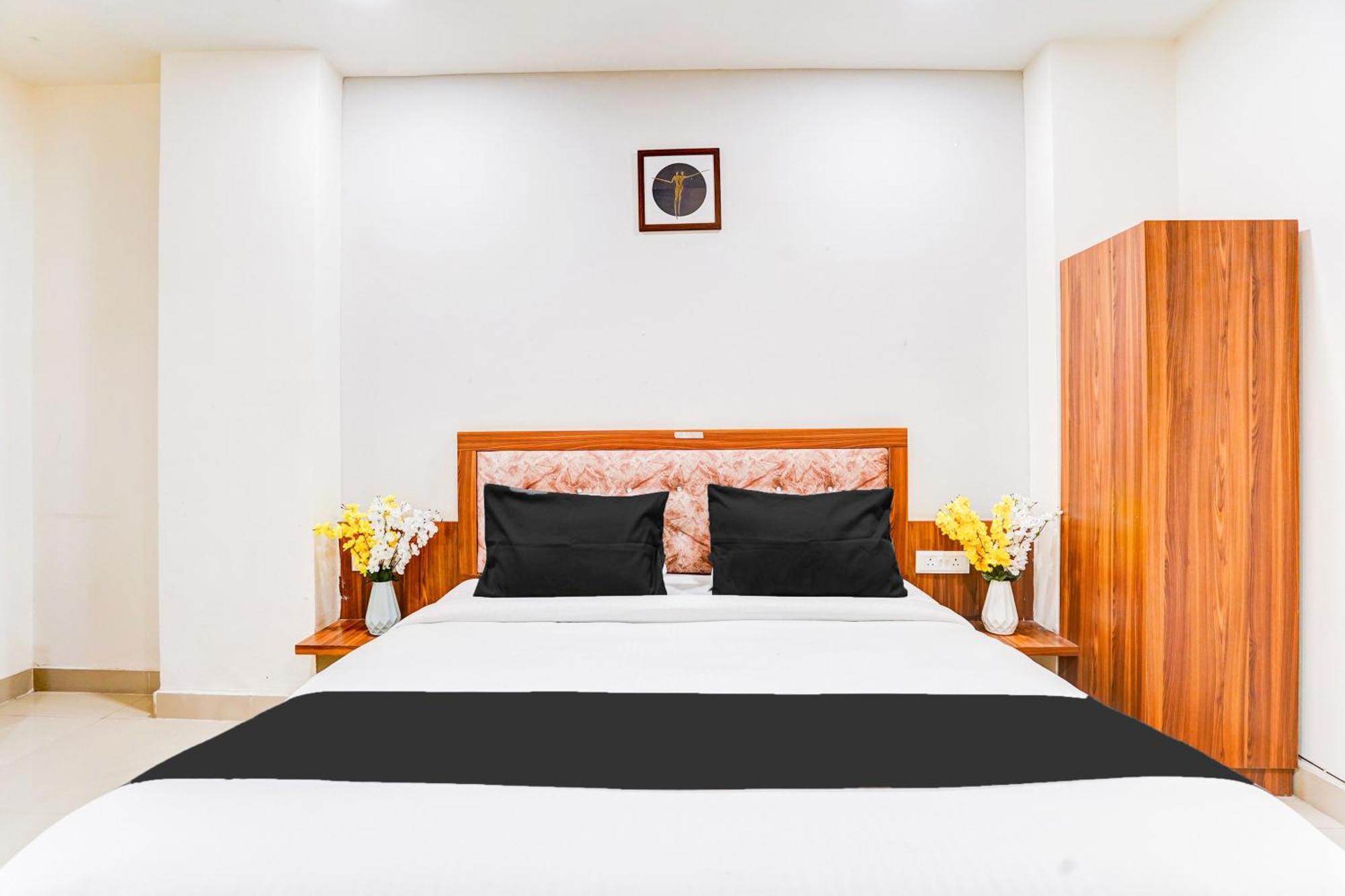 Super Collection O Sector 104 Noida Hotel ภายนอก รูปภาพ