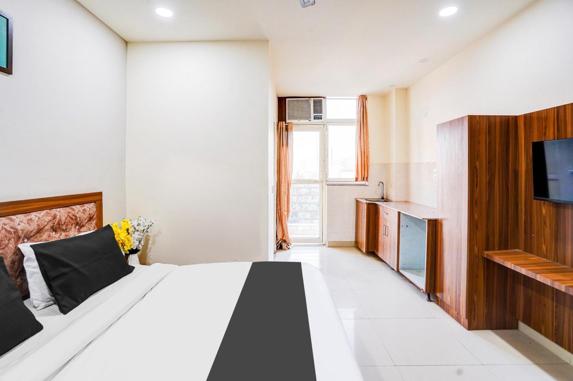 Super Collection O Sector 104 Noida Hotel ภายนอก รูปภาพ
