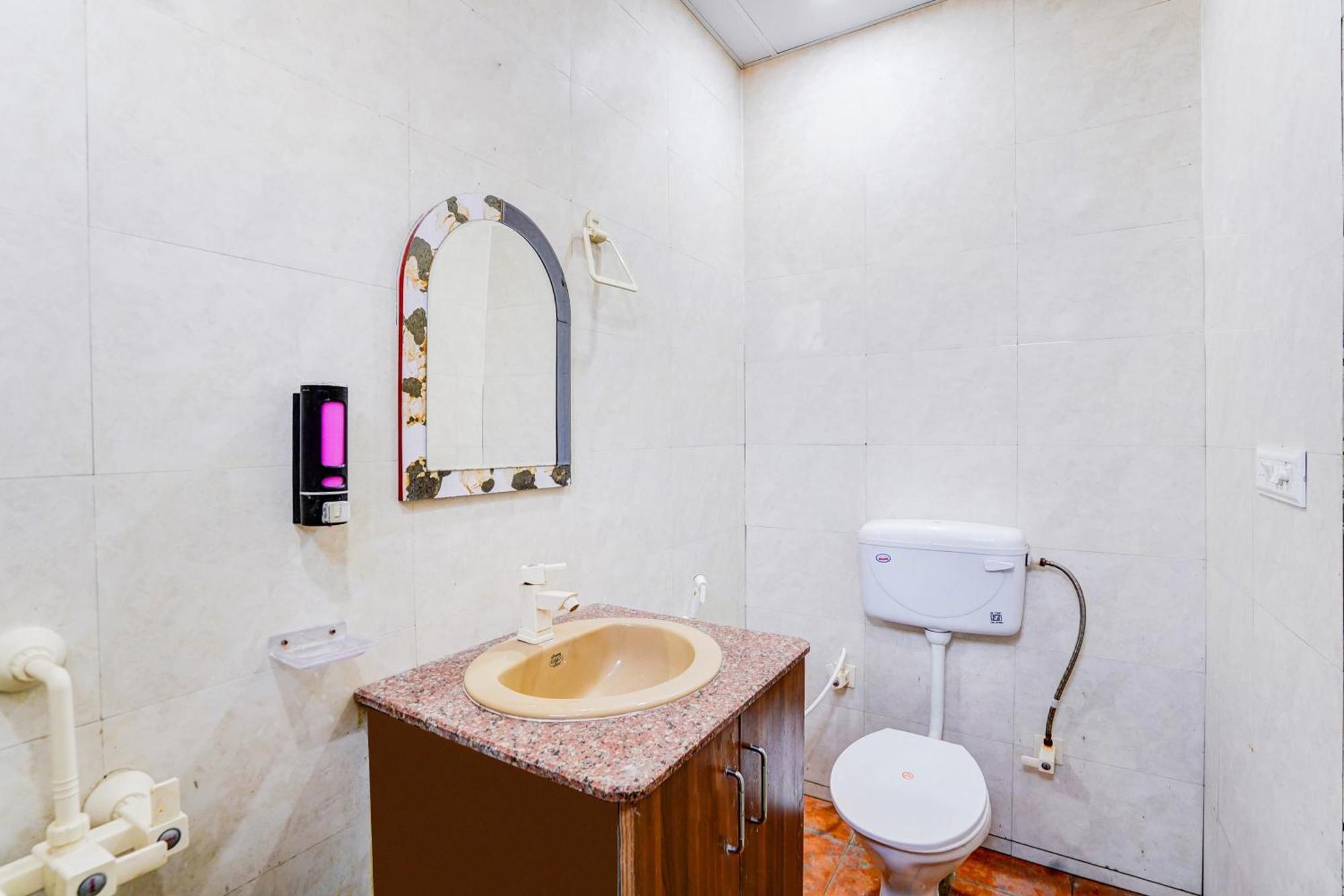 Super Collection O Sector 104 Noida Hotel ภายนอก รูปภาพ