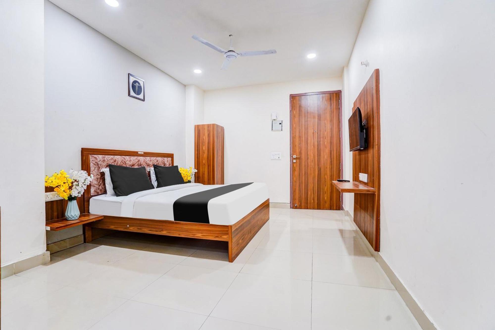 Super Collection O Sector 104 Noida Hotel ภายนอก รูปภาพ